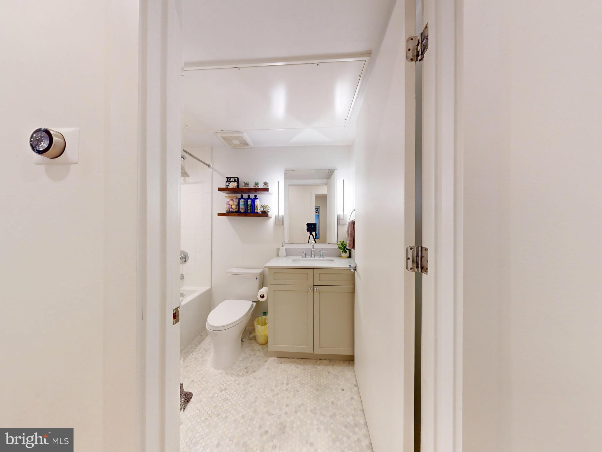 2642 39TH STREET NW 2