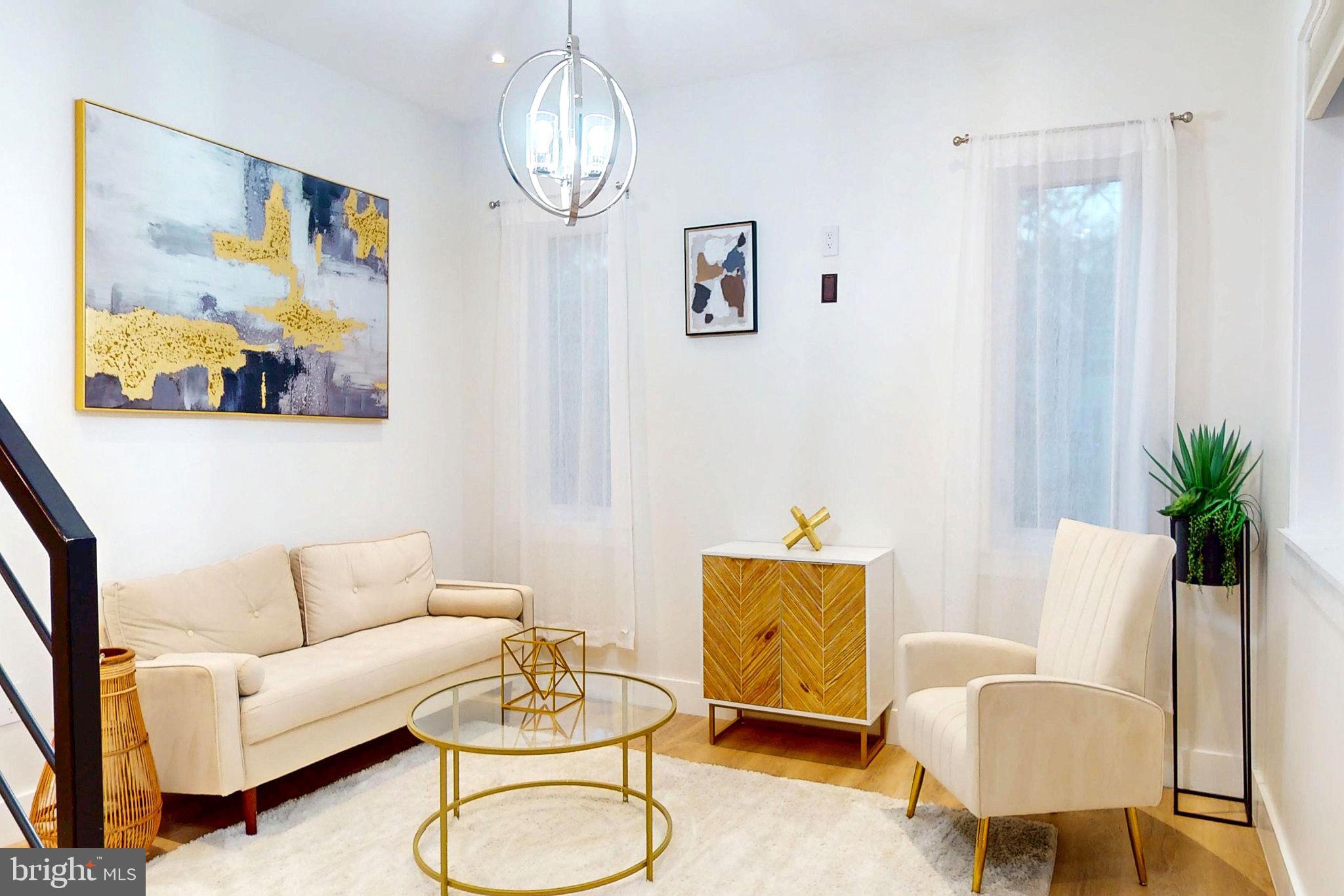 2806 FRANKLIN STREET NE