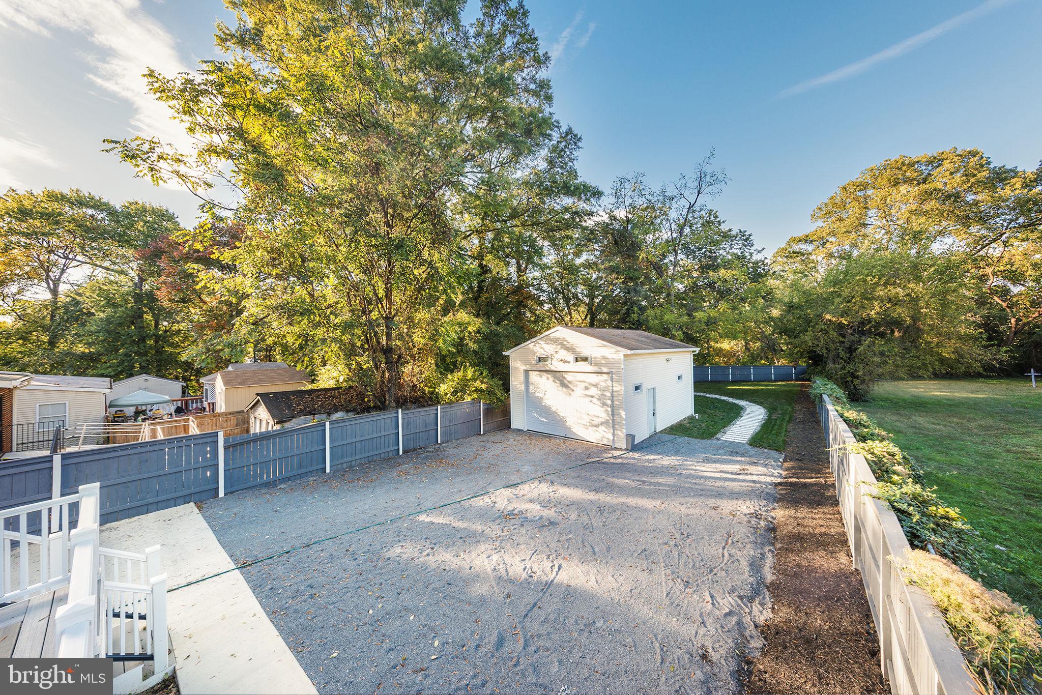 2806 FRANKLIN STREET NE