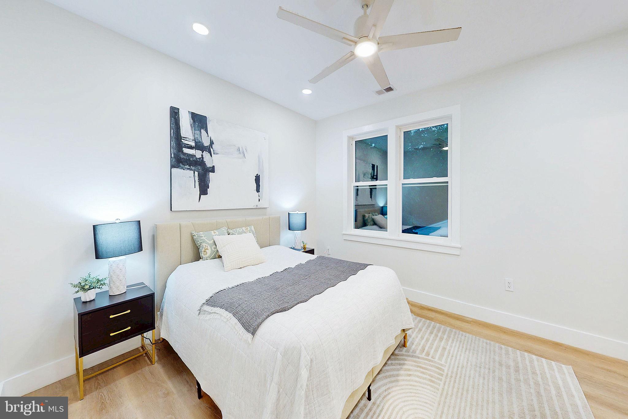 2806 FRANKLIN STREET NE