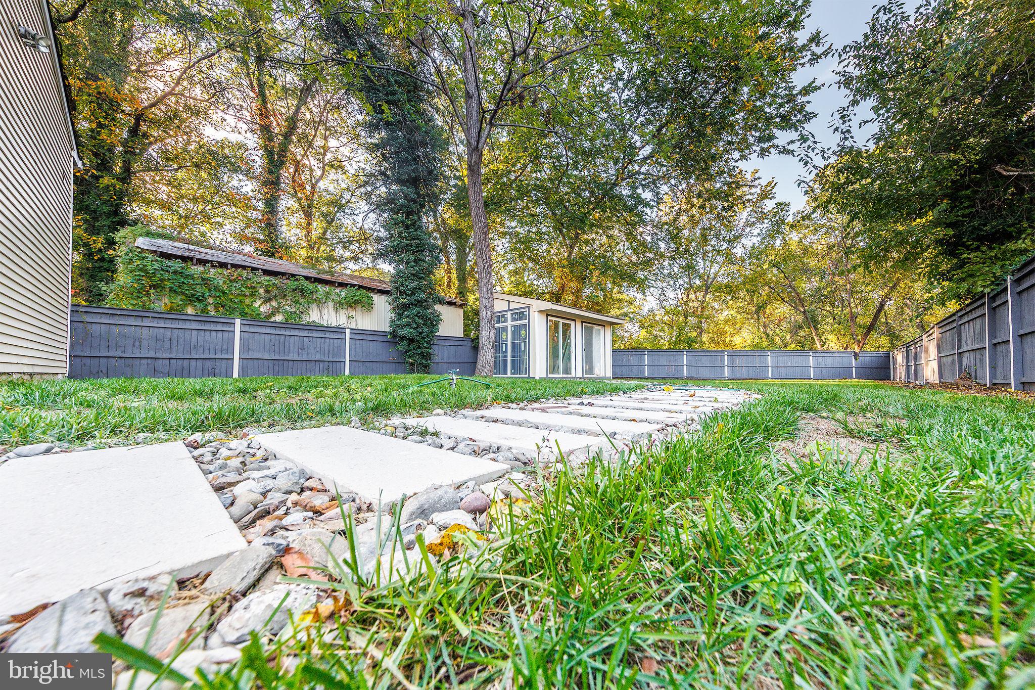 2806 FRANKLIN STREET NE