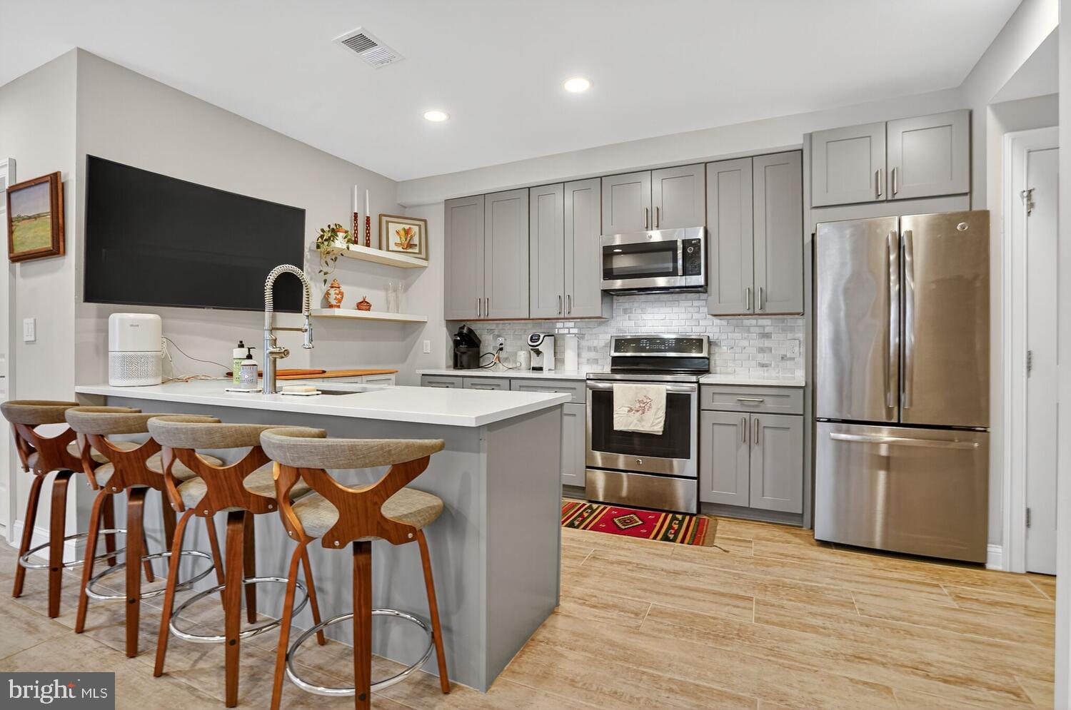 1014 10TH STREET NE 1