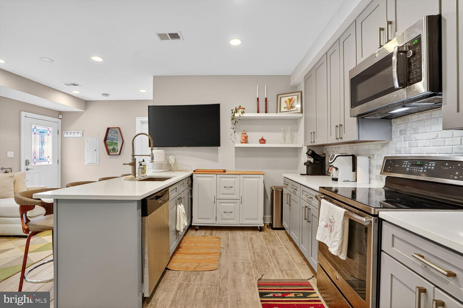 1014 10TH STREET NE 1