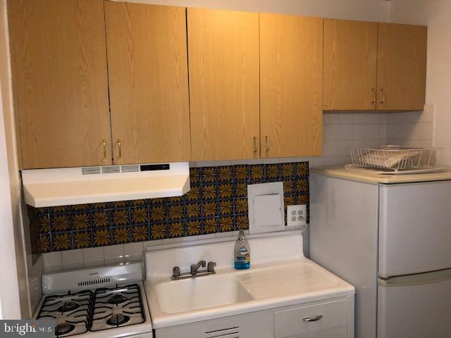 1 SCOTT CIRCLE NW 814