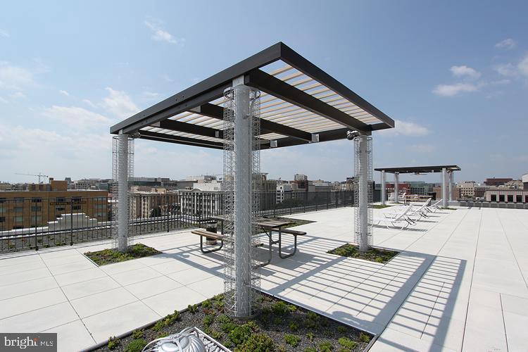 1 SCOTT CIRCLE NW 814