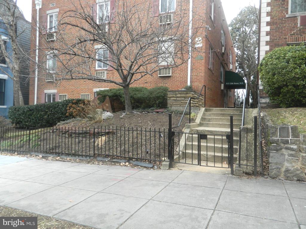 513 12TH STREET NE 9