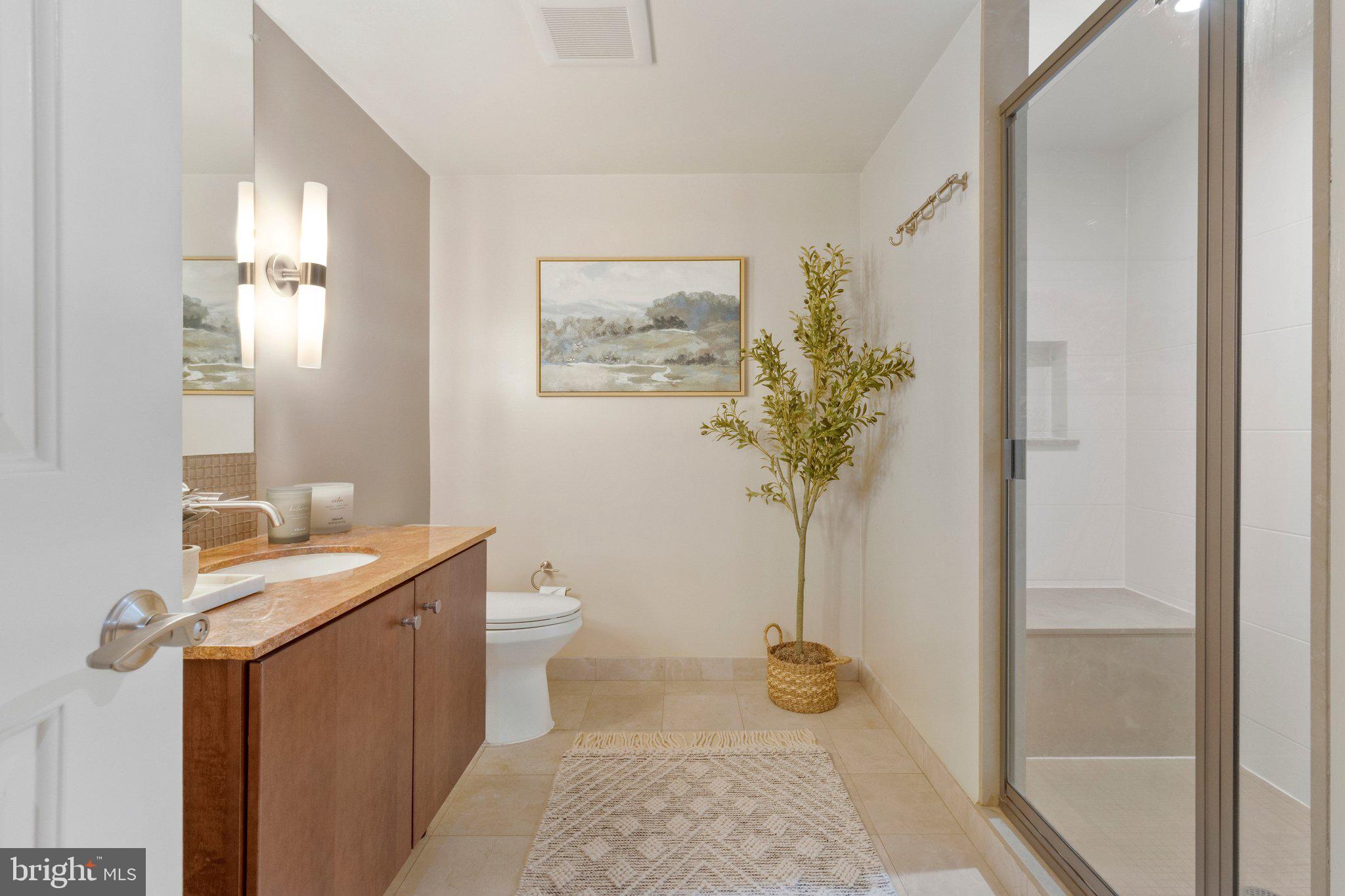 1025 1ST STREET SE 907