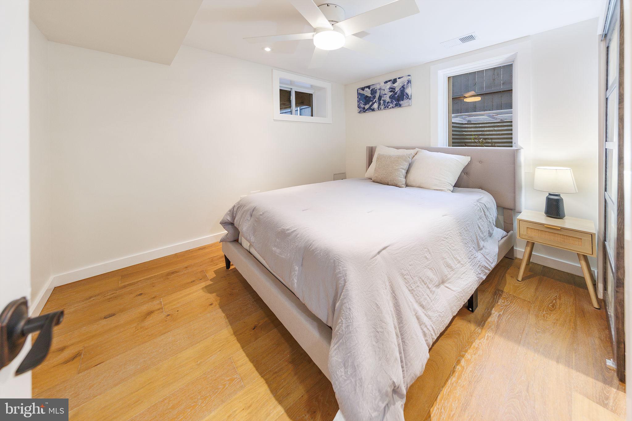 2806 FRANKLIN STREET NE