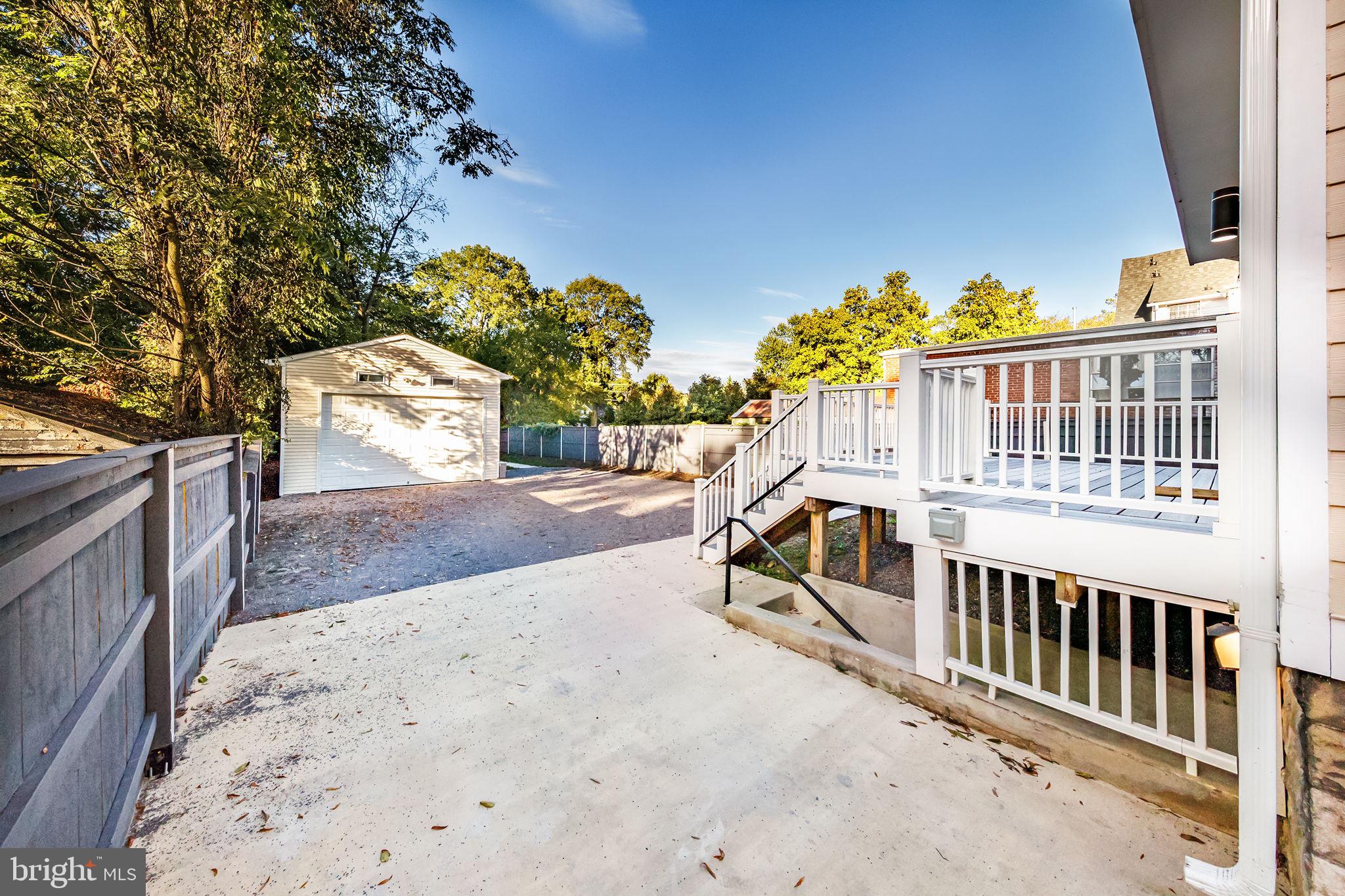 2806 FRANKLIN STREET NE