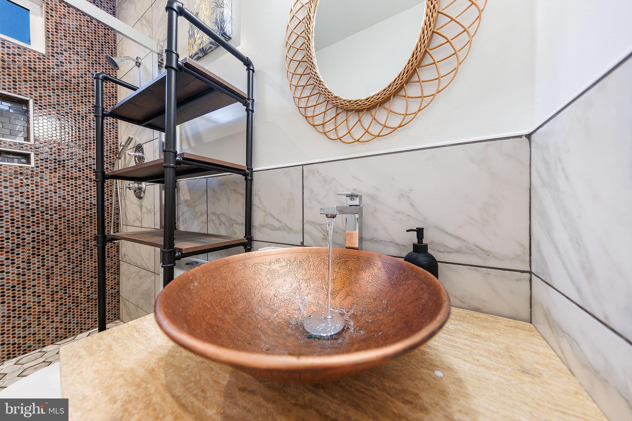 2806 FRANKLIN STREET NE