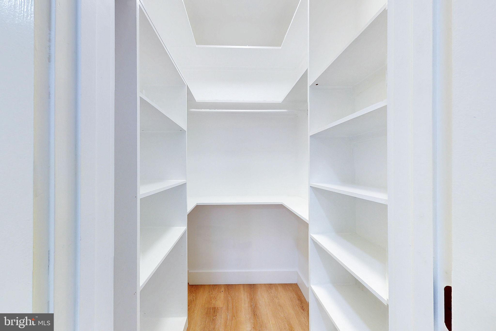 2806 FRANKLIN STREET NE