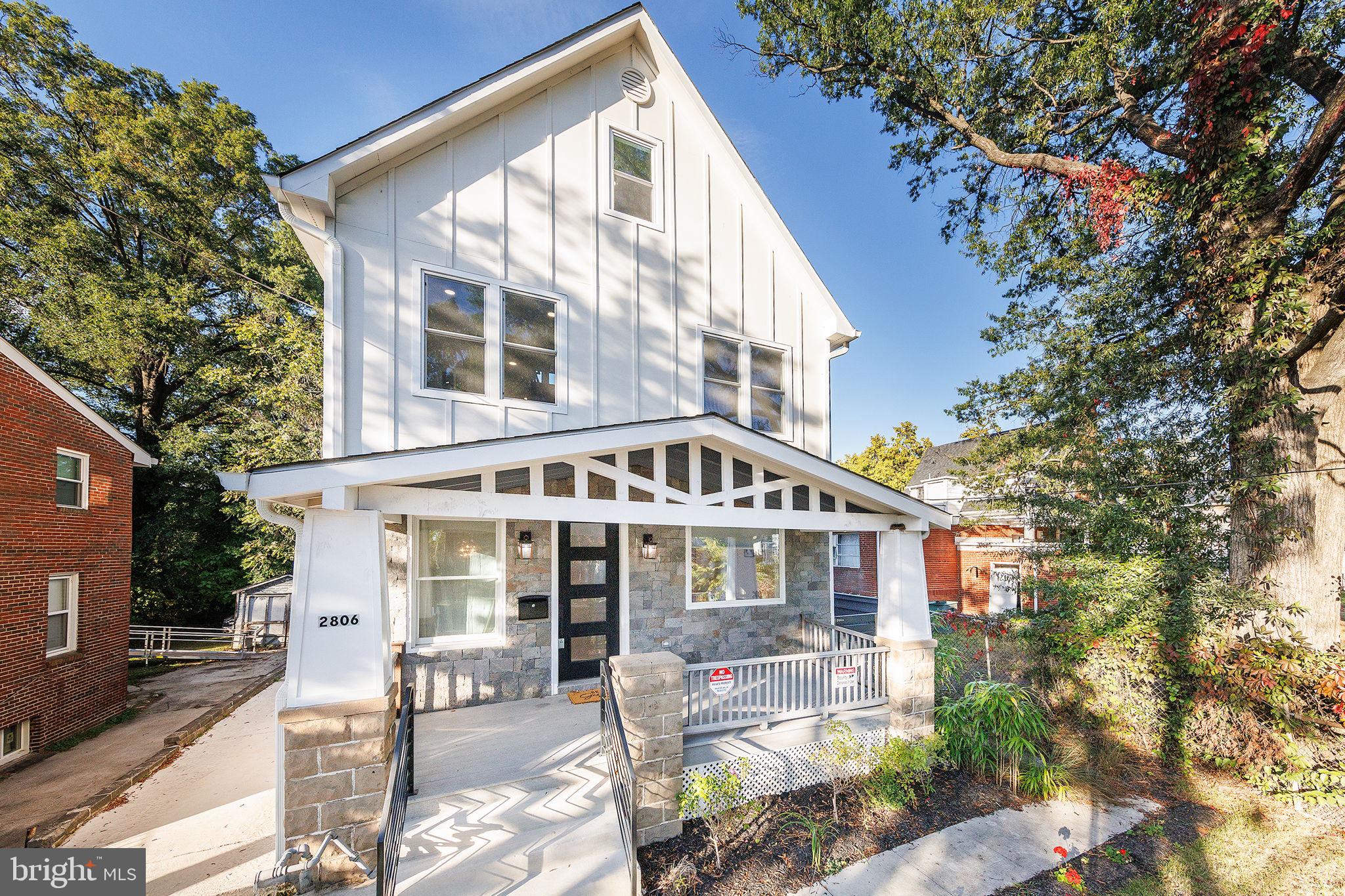 2806 FRANKLIN STREET NE