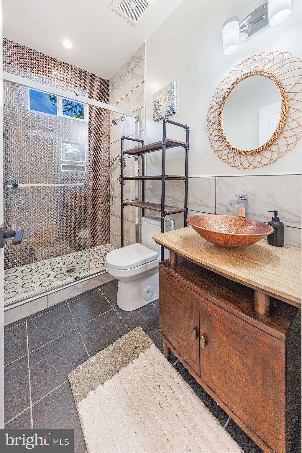 2806 FRANKLIN STREET NE