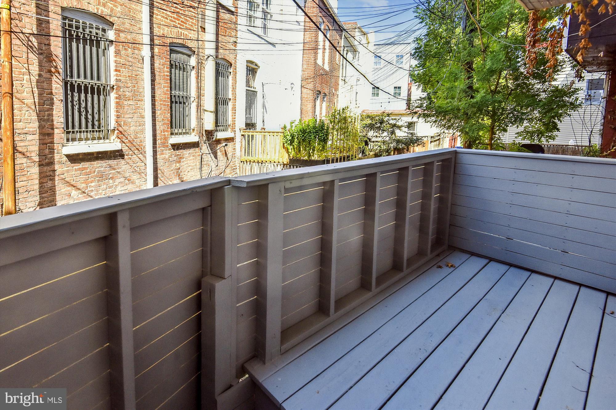 1214 EAST CAPITOL STREET NE