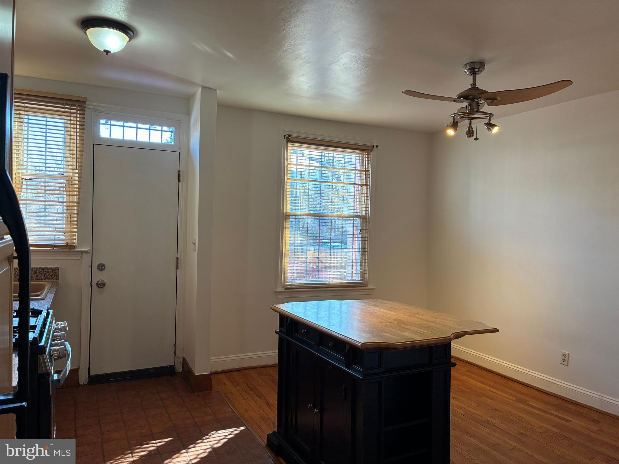 717 KEARNY STREET NE