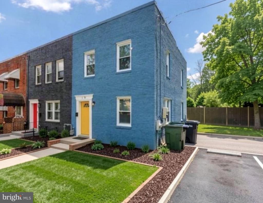 19 ATLANTIC STREET SE