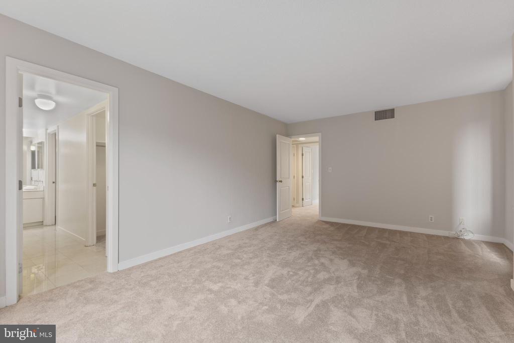 1099 22ND STREET NW 601