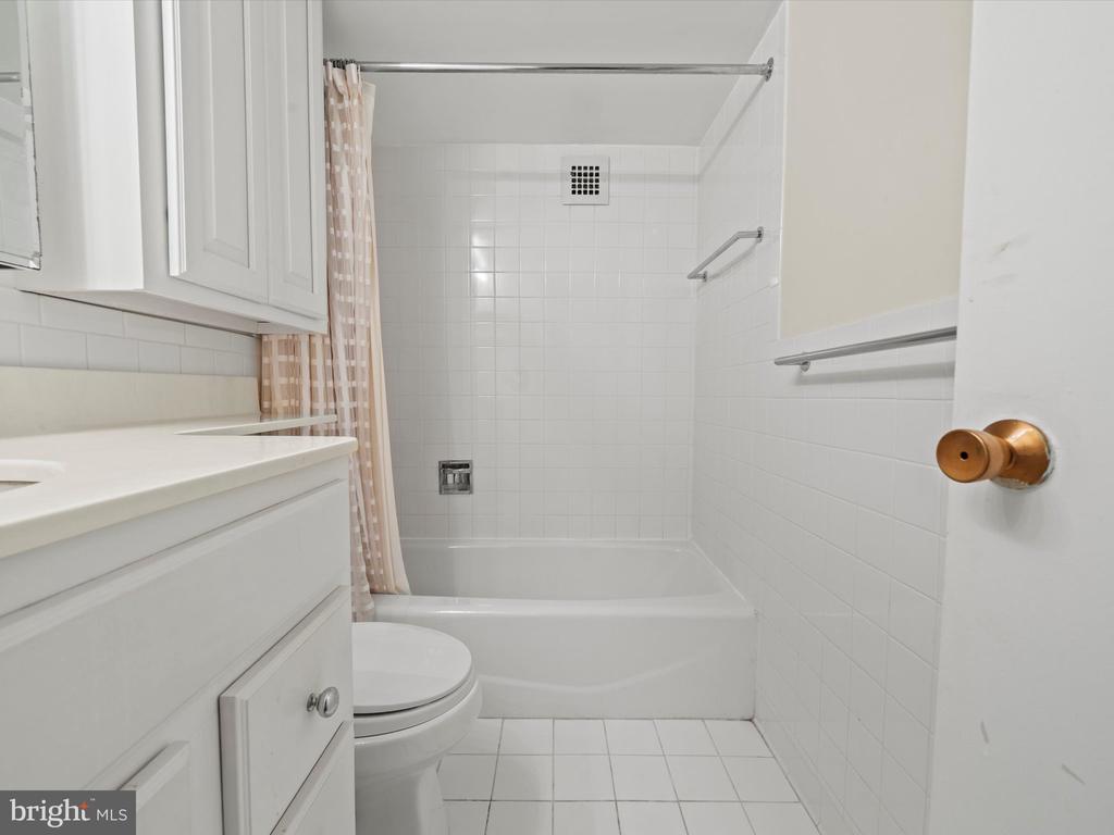 700 7TH STREET SW Unit: 430