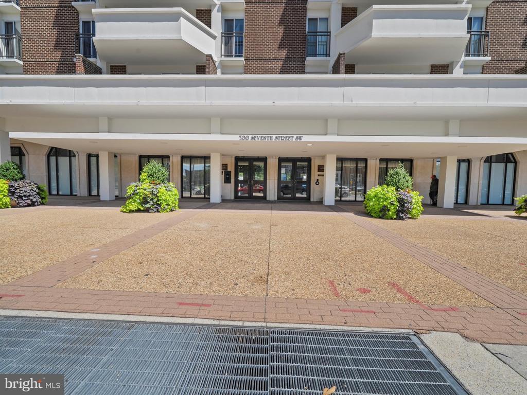 700 7TH STREET SW Unit: 430