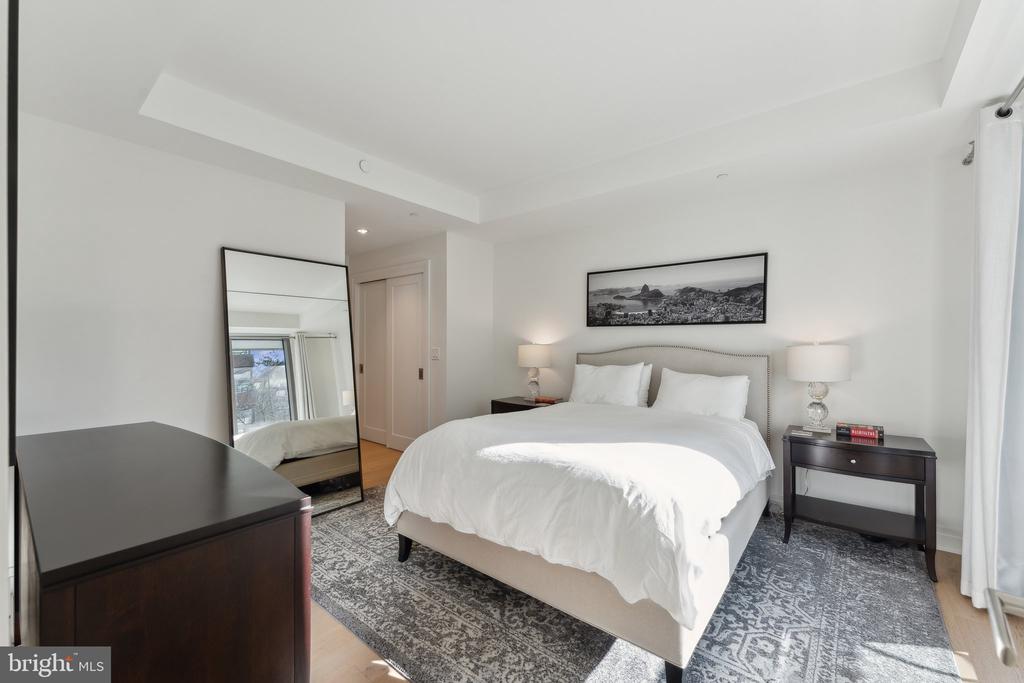 2501 M STREET NW 207