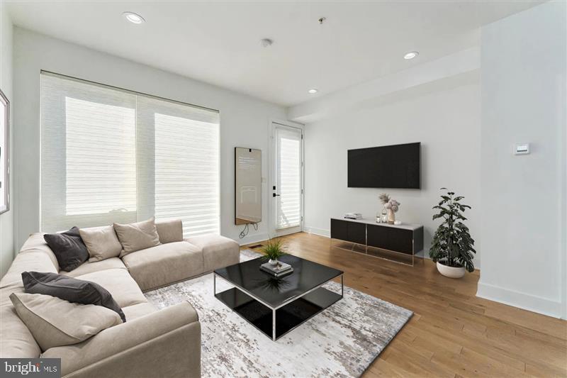 3916 14TH STREET NW 2
