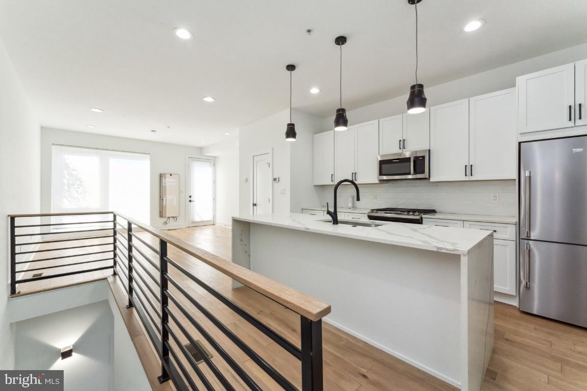 3916 14TH STREET NW 2