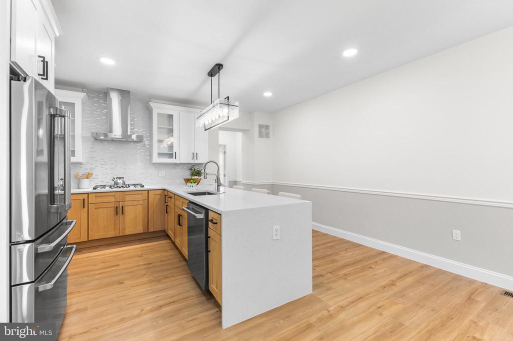 329 15TH STREET NE