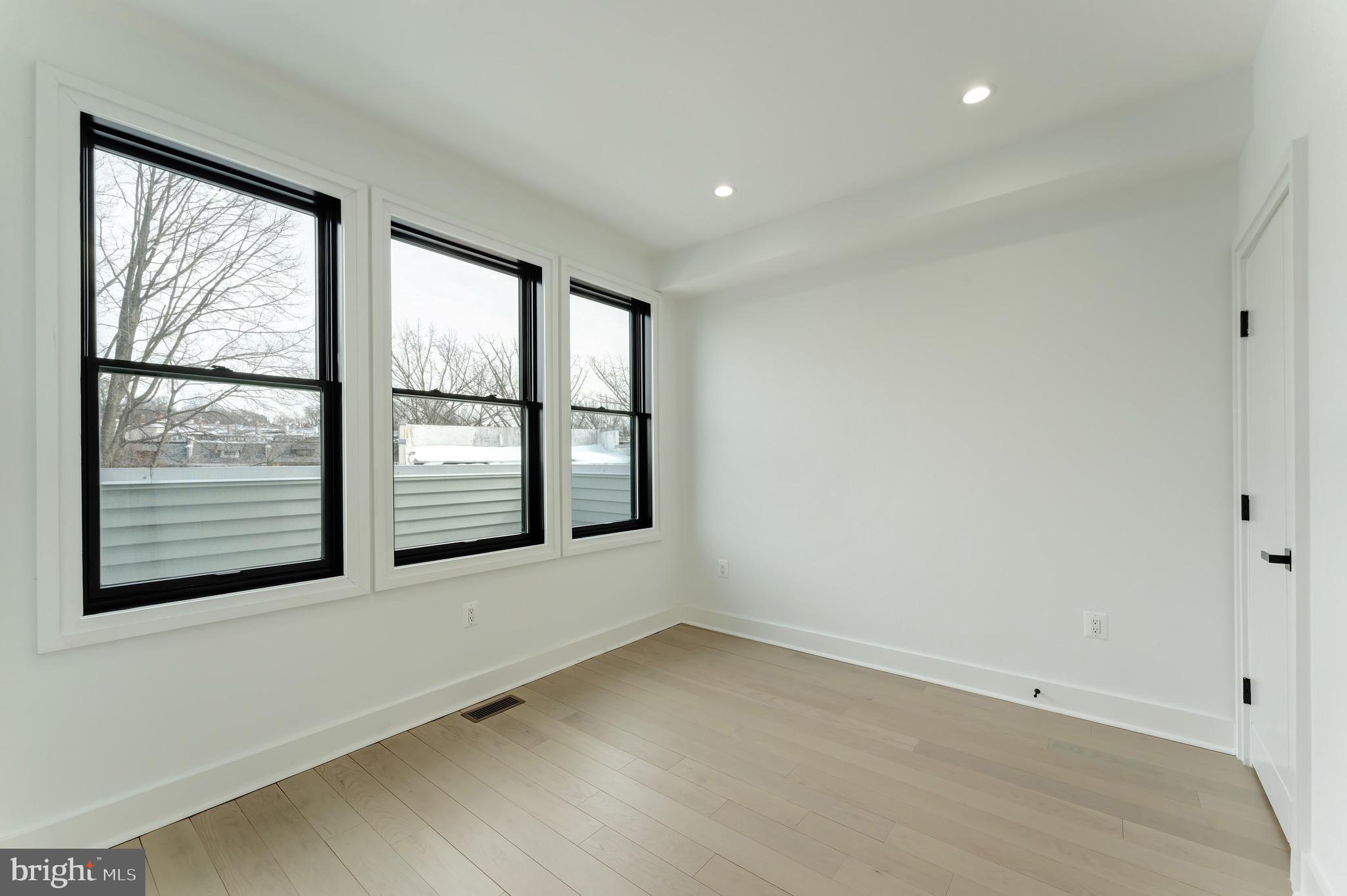 4411 ILLINOIS AVENUE NW