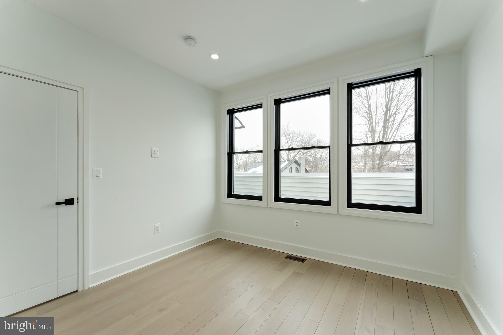 4411 ILLINOIS AVENUE NW