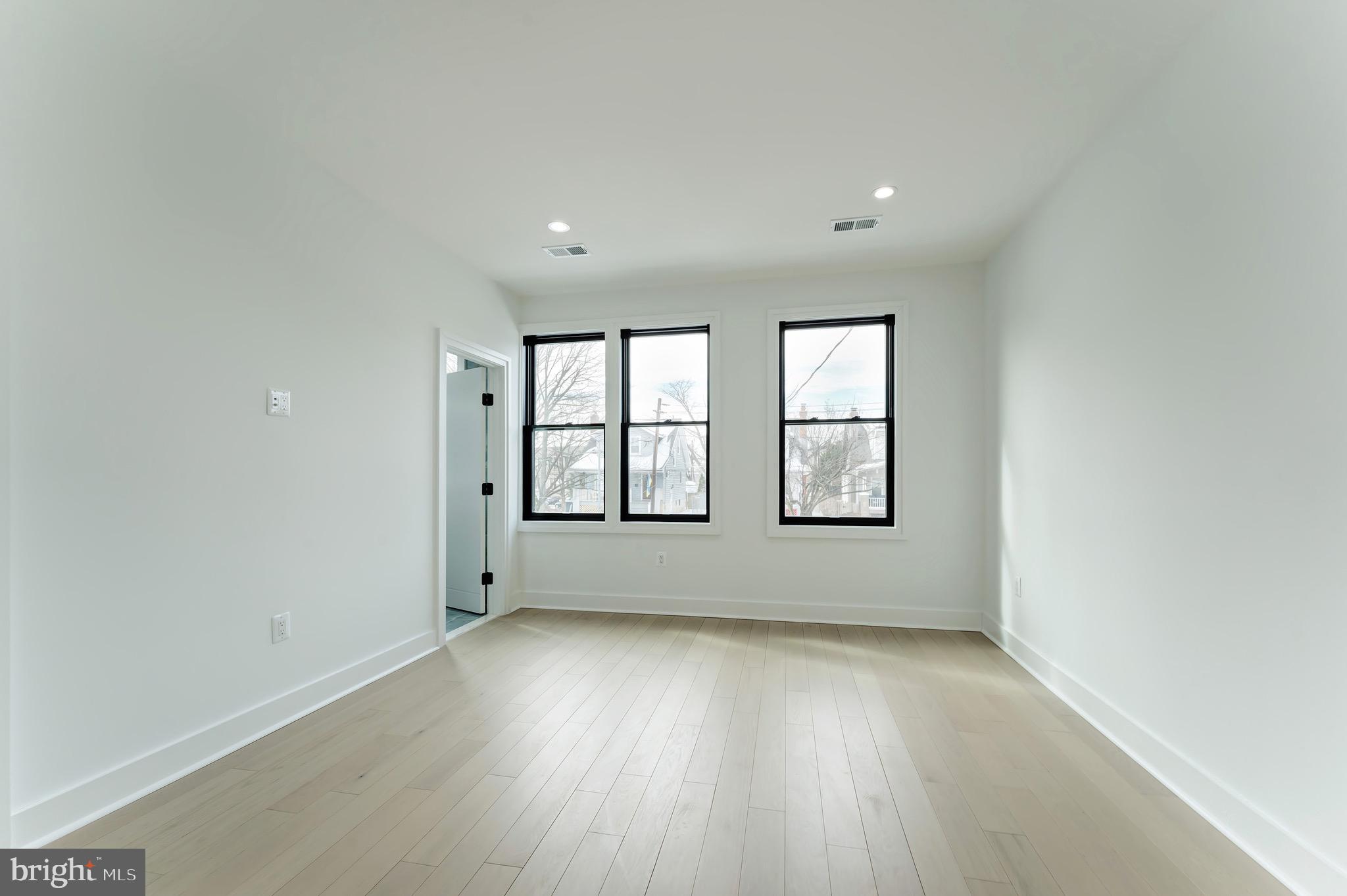 4411 1/2 ILLINOIS AVENUE NW