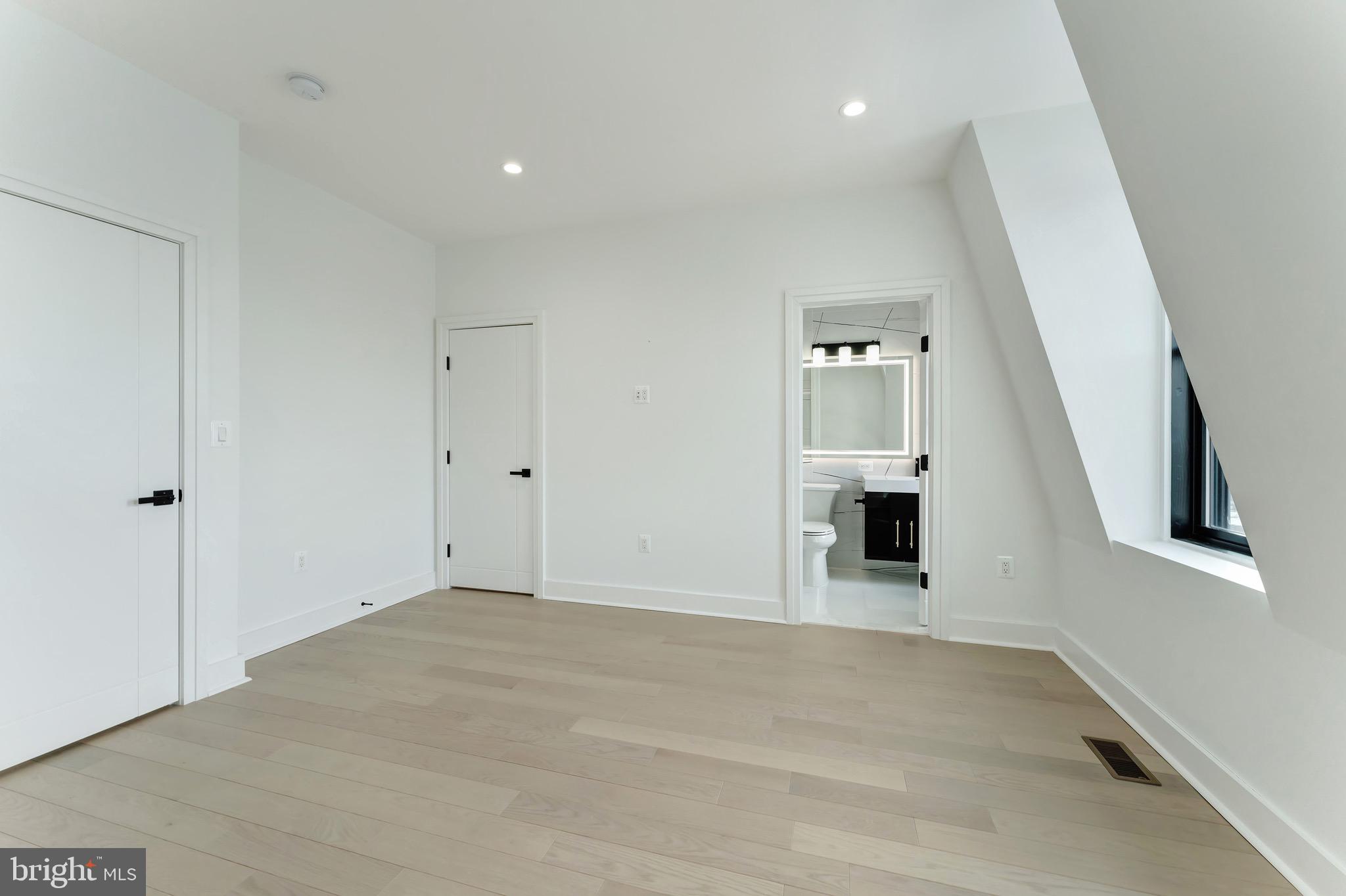 4411 1/2 ILLINOIS AVENUE NW