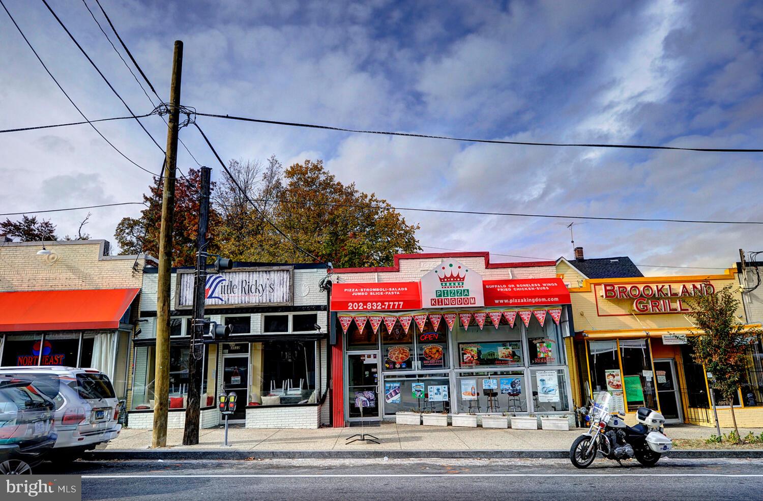 1218 PERRY STREET NE 201