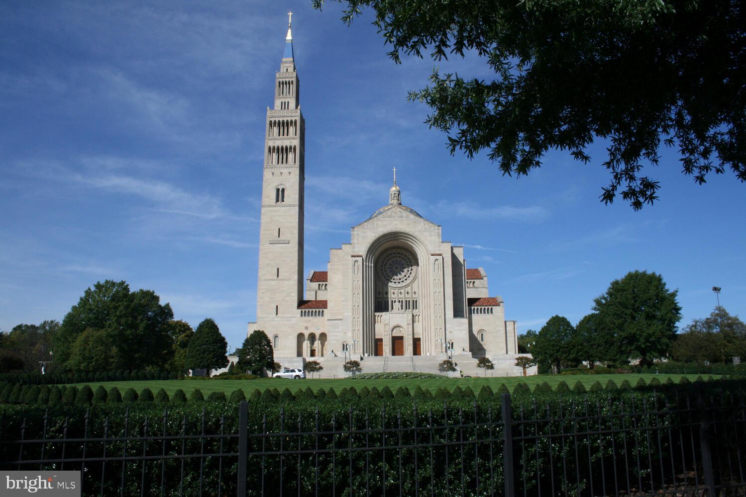 1218 PERRY STREET NE 201