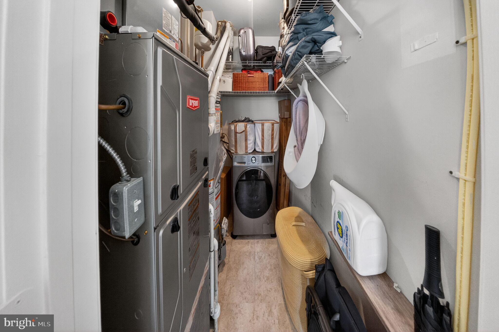 1218 PERRY STREET NE 201