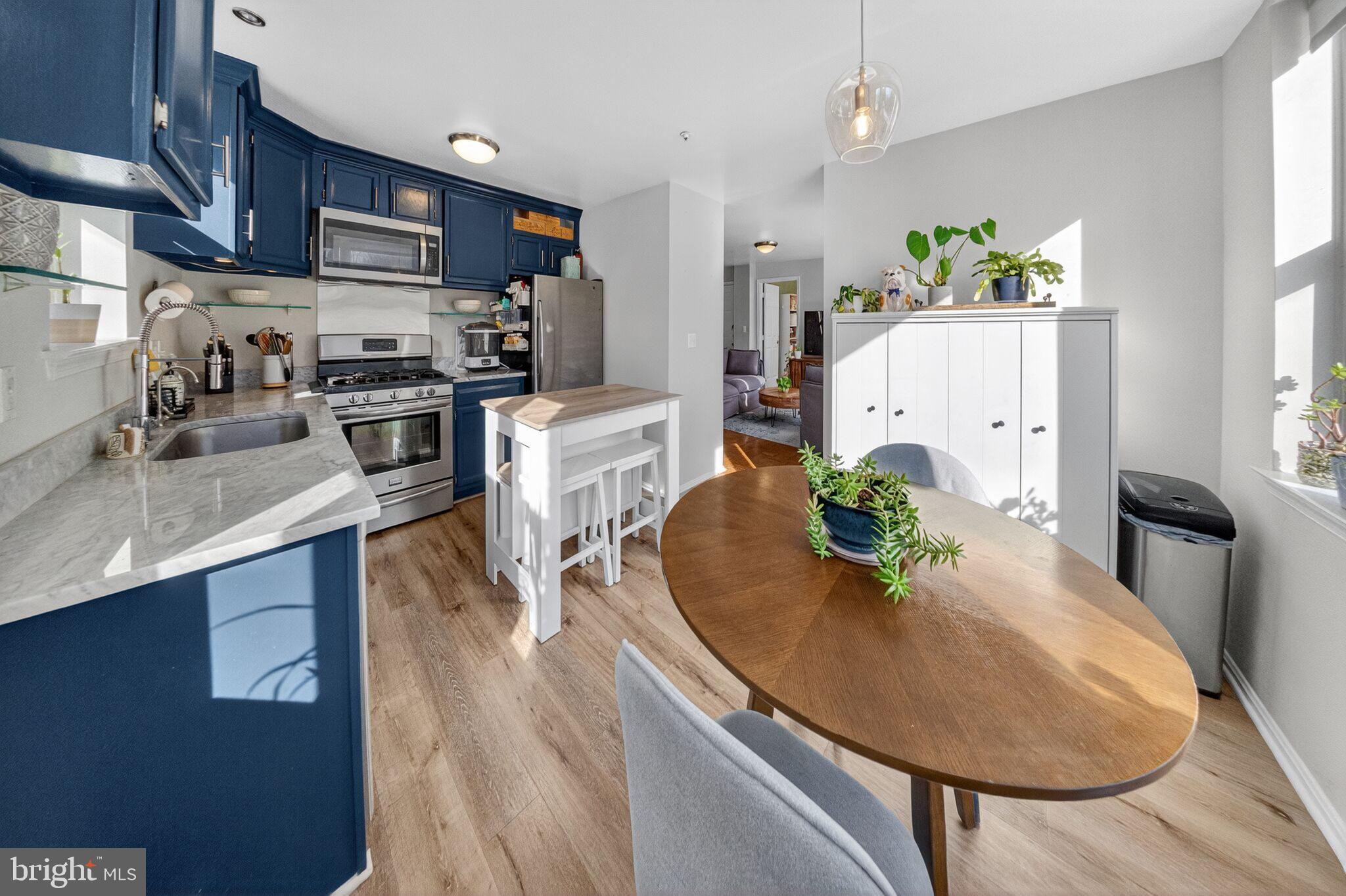 1218 PERRY STREET NE 201