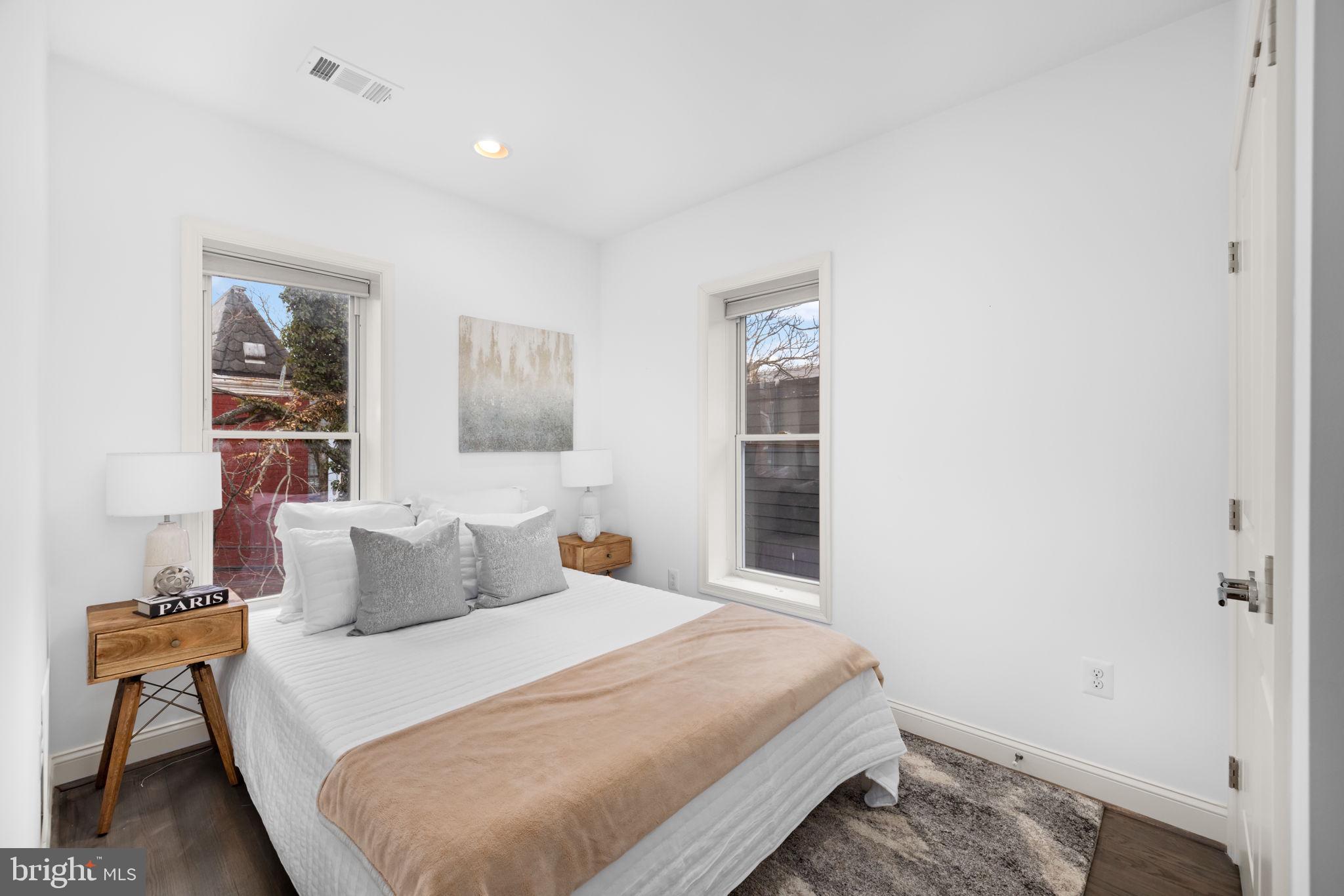 758 GRESHAM PLACE NW