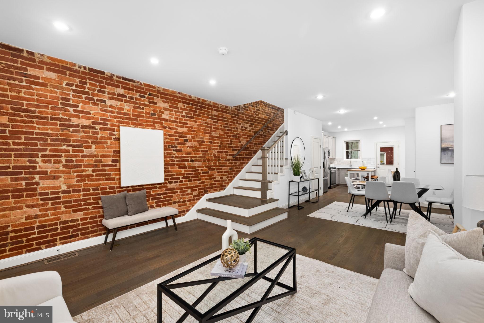 758 GRESHAM PLACE NW