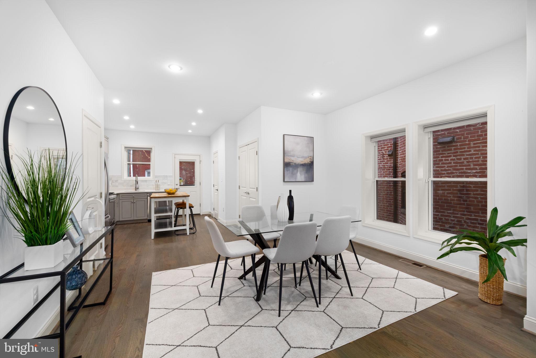 758 GRESHAM PLACE NW