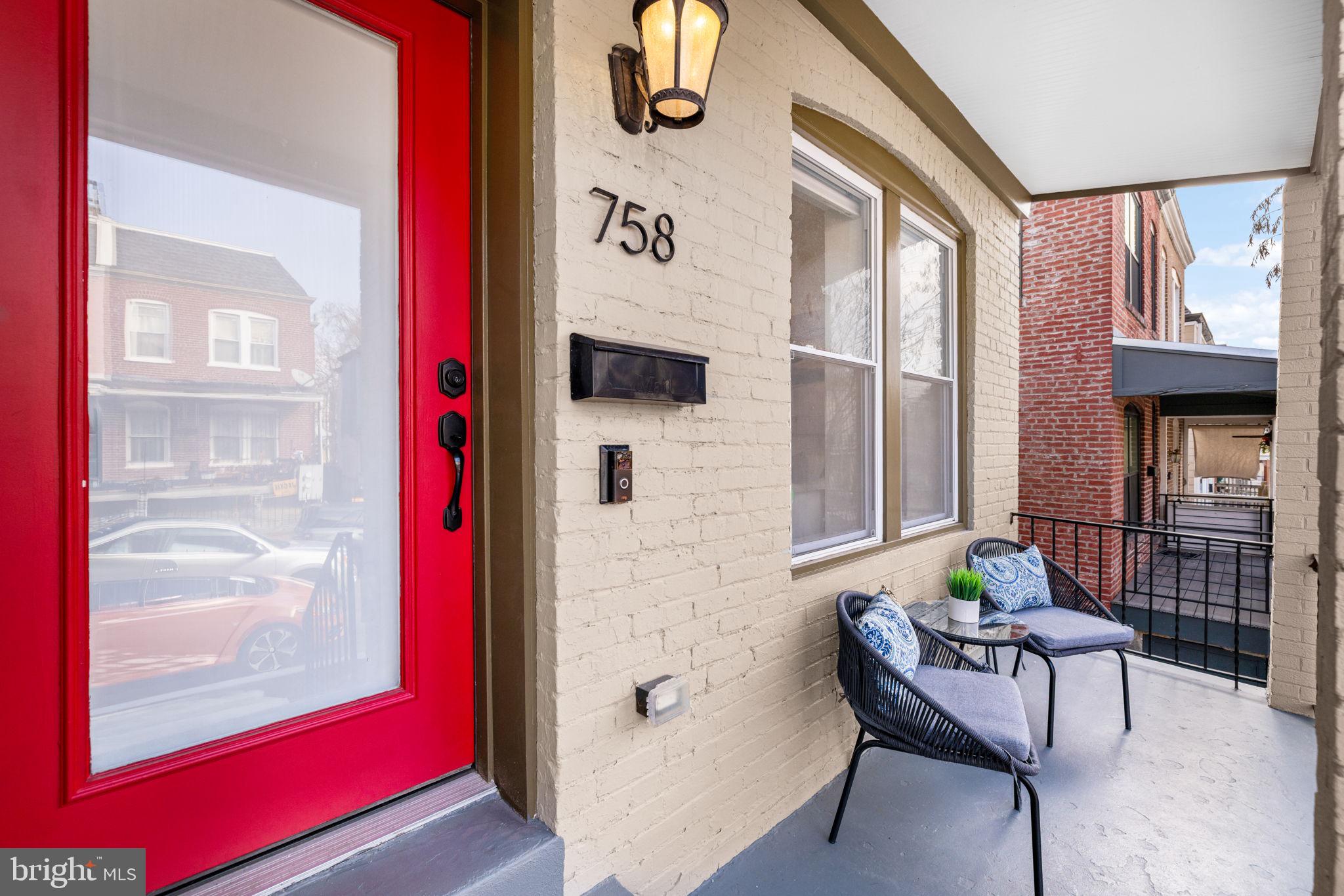 758 GRESHAM PLACE NW