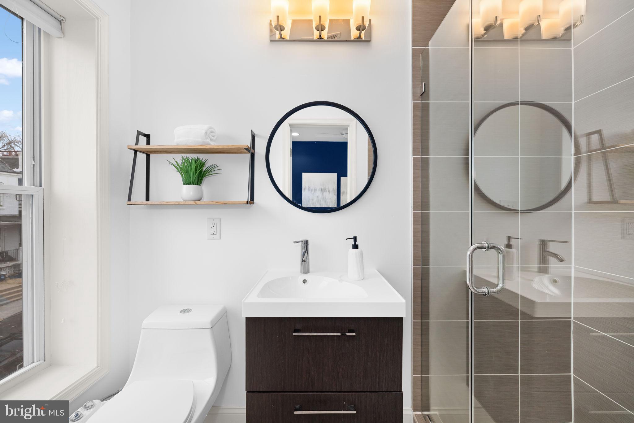 758 GRESHAM PLACE NW