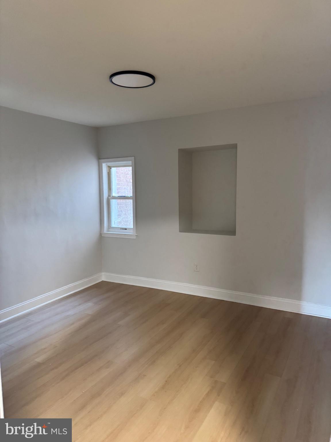 1250 QUEEN STREET NE 2