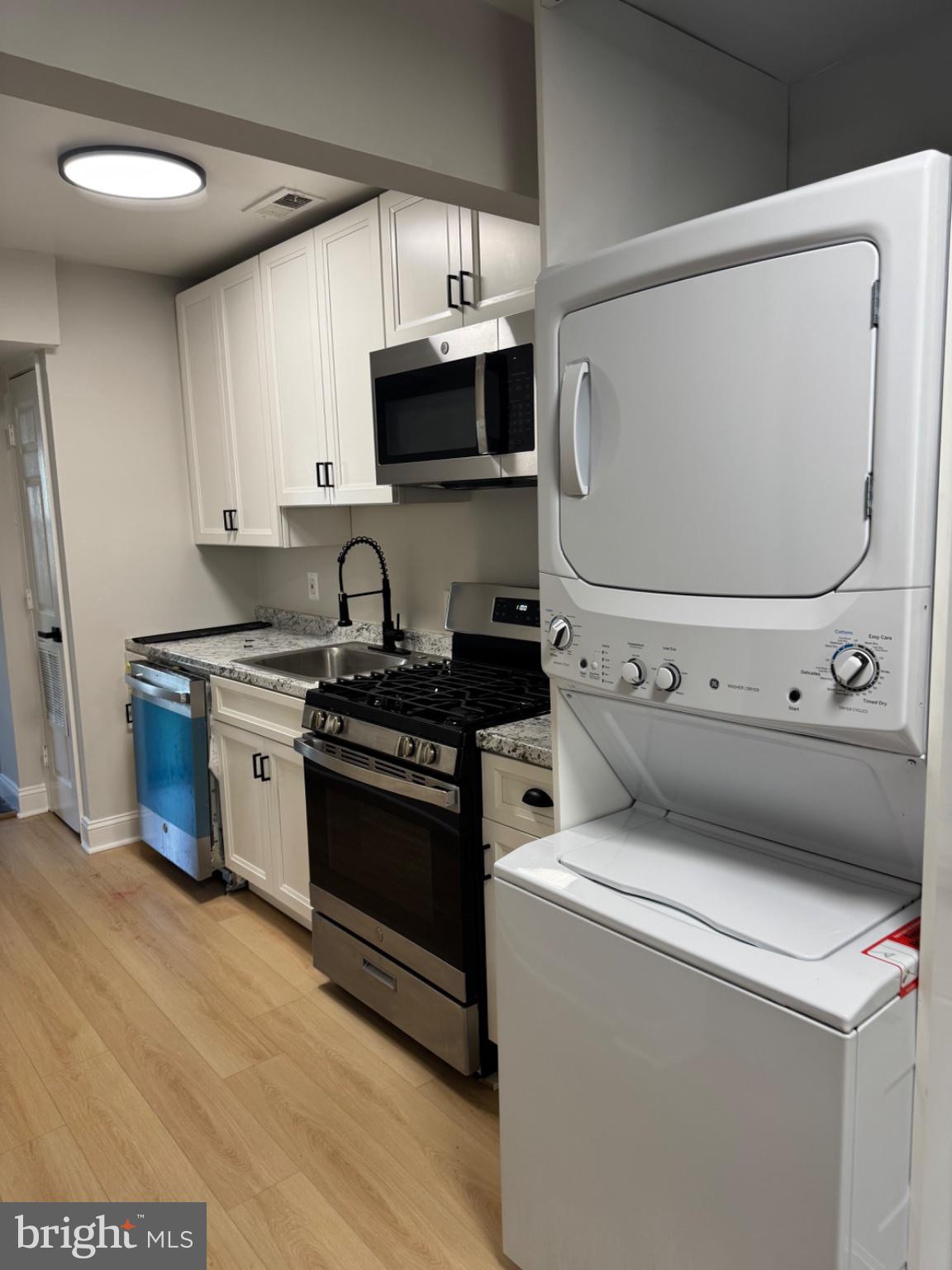 1250 QUEEN STREET NE 2