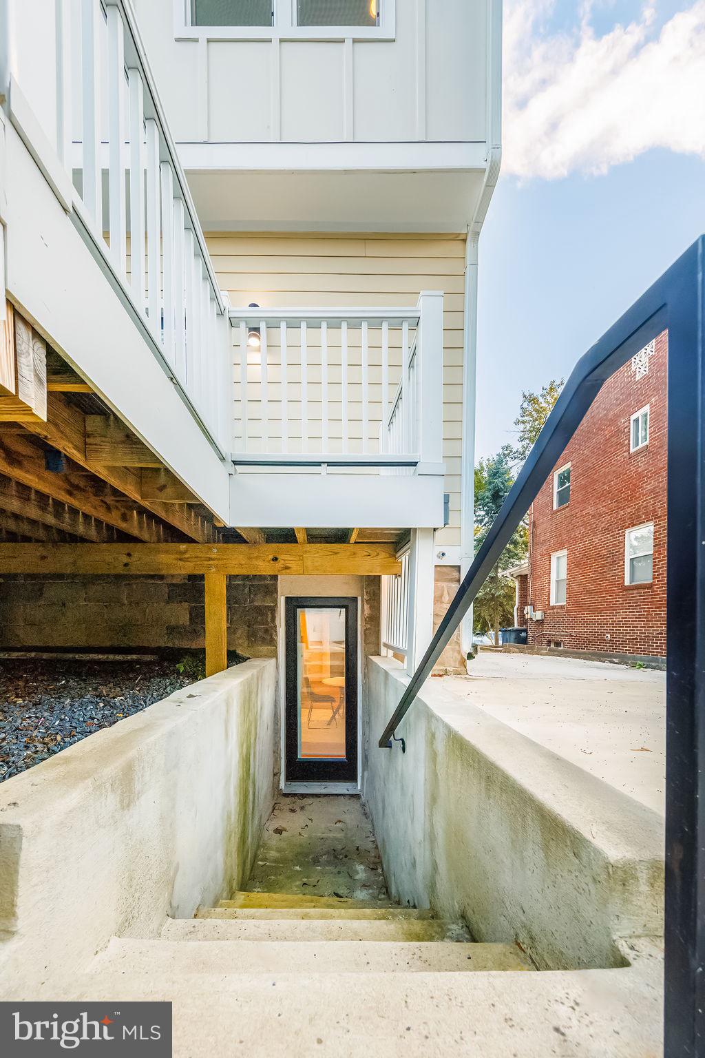 2806 FRANKLIN STREET NE