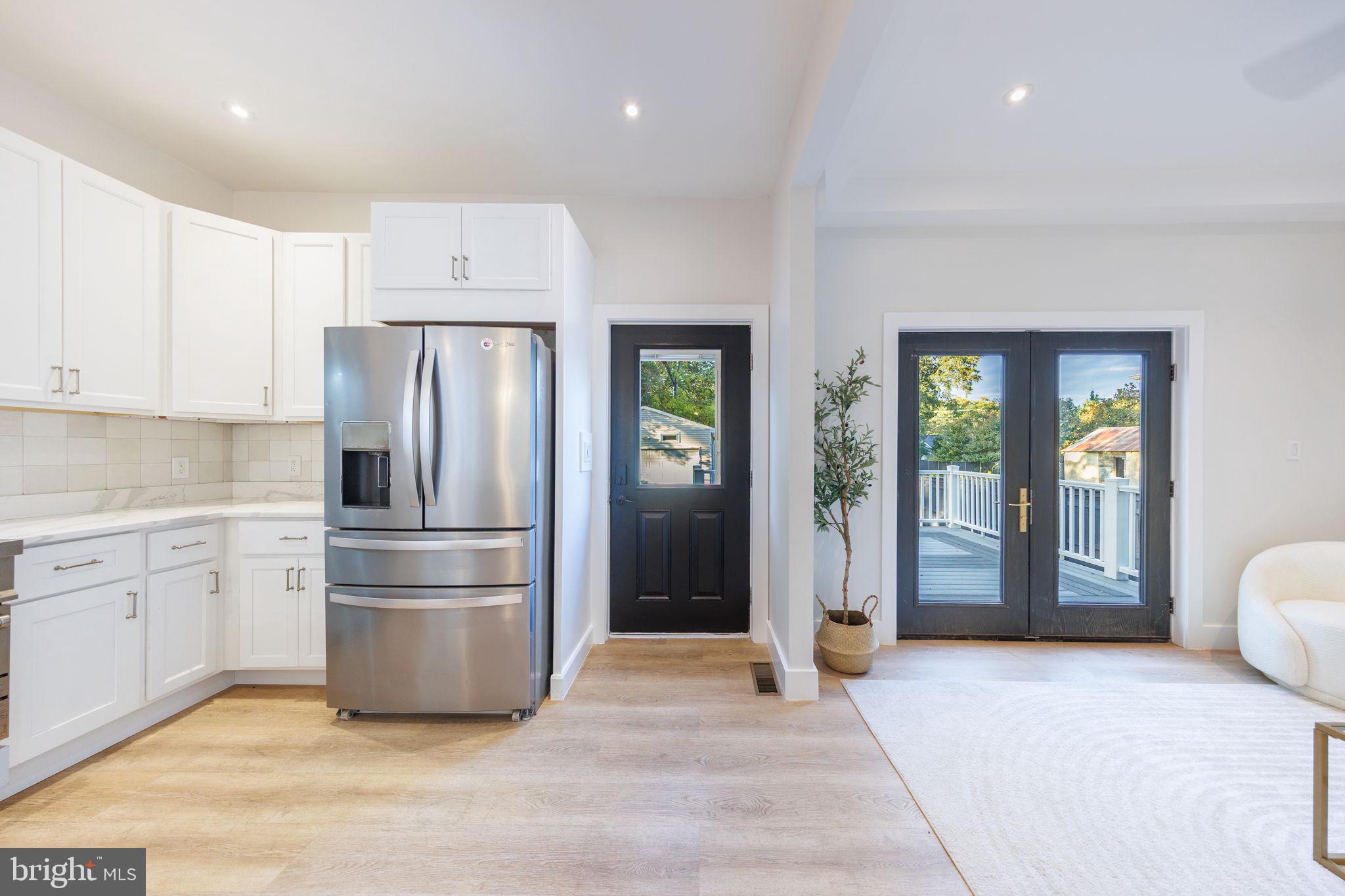 2806 FRANKLIN STREET NE