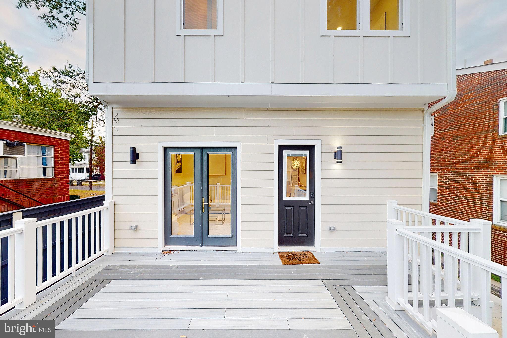 2806 FRANKLIN STREET NE