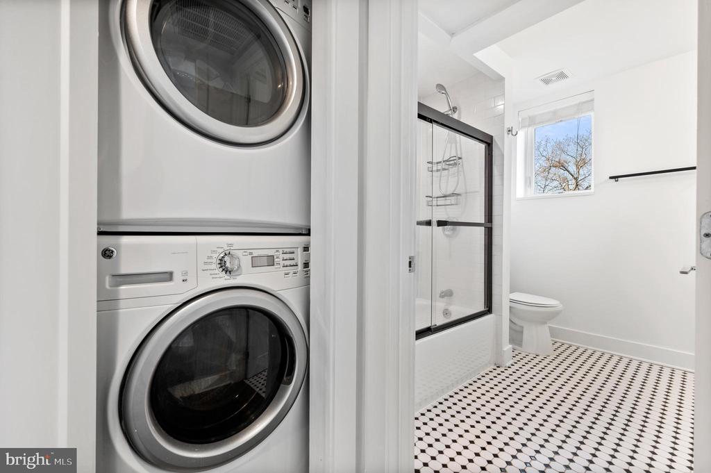 110 GALLATIN STREET NW 11