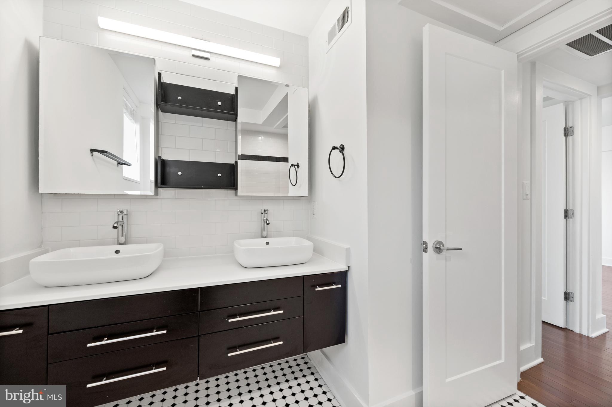 110 GALLATIN STREET NW 11