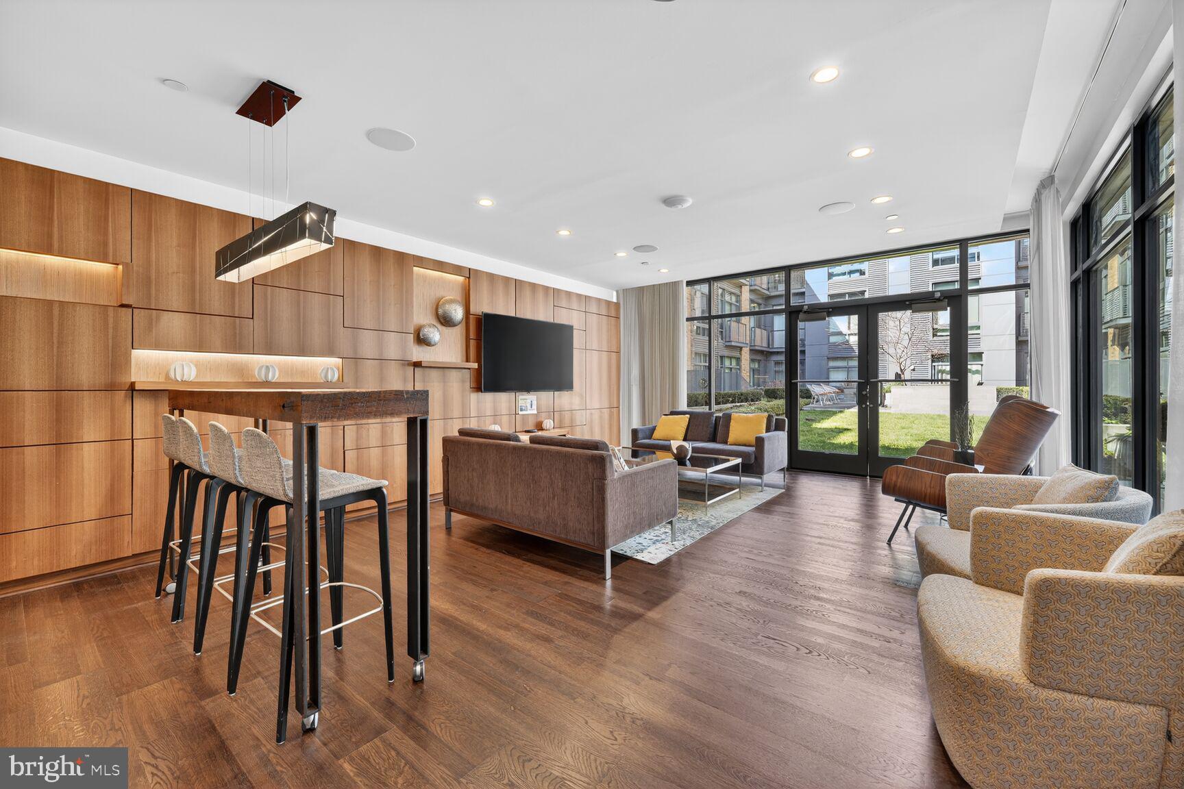 525 WATER STREET SW 314