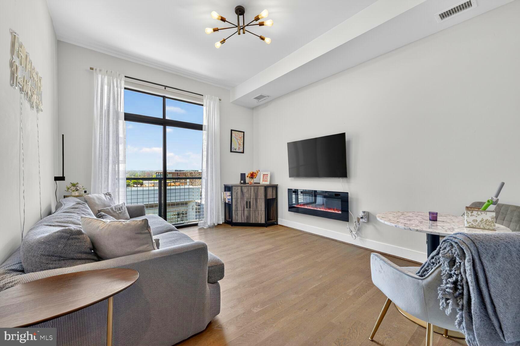 525 WATER STREET SW 314