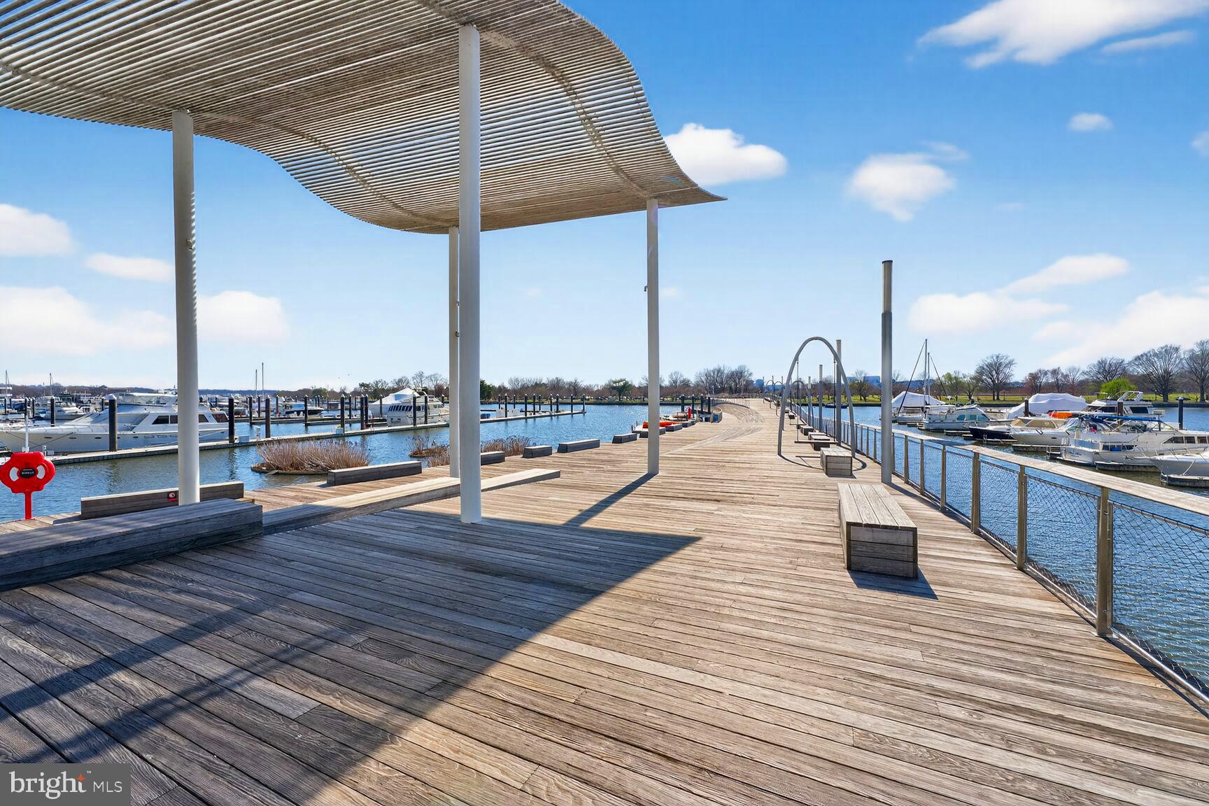 525 WATER STREET SW 314
